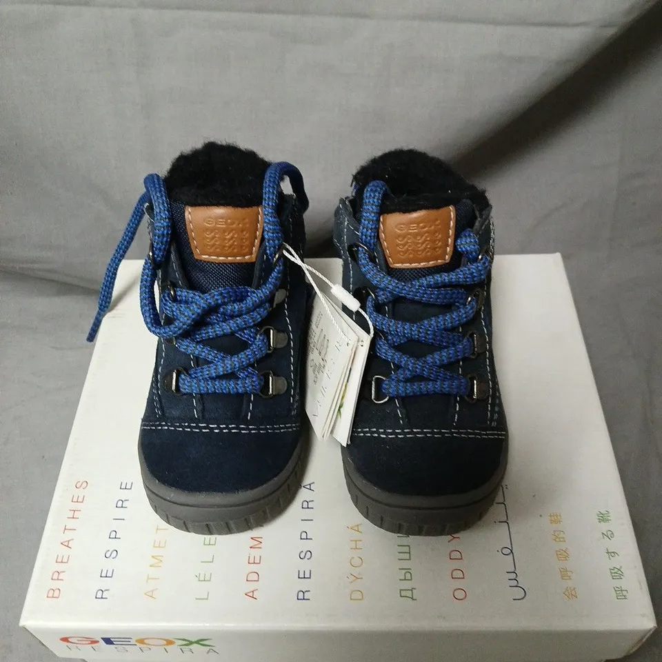 GEOX OMAR NAVY KIDS BOOTS – UK 3.5 / EU 20, NAVY SUEDE WITH FUR LINING