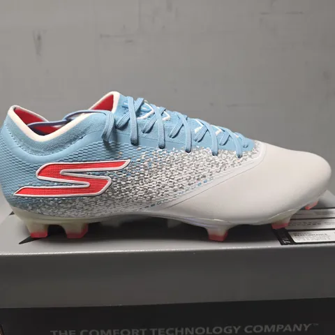 BOXED PAIR OF SKECHERS RAZOR 1.5 FOOTBALL BOOTS IN WHITE/TURQUOISE - UK 9.5