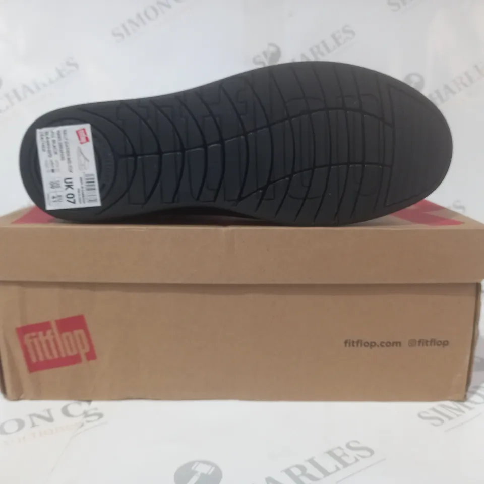 BOXED PAIR OF FITFLOP RALLY MID-TOP PANEL SNEAKERS IN BLACK UK SIZE 7