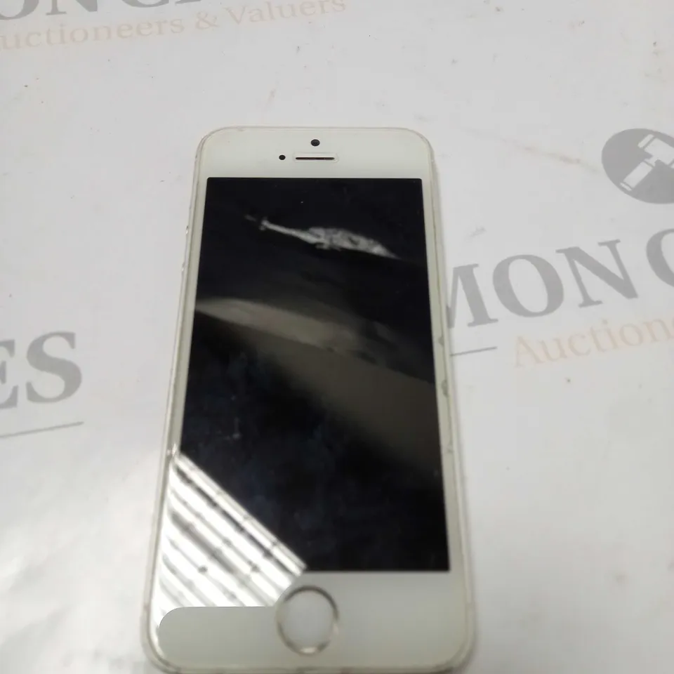 APPLE IPHONE WHITE MODEL A1457