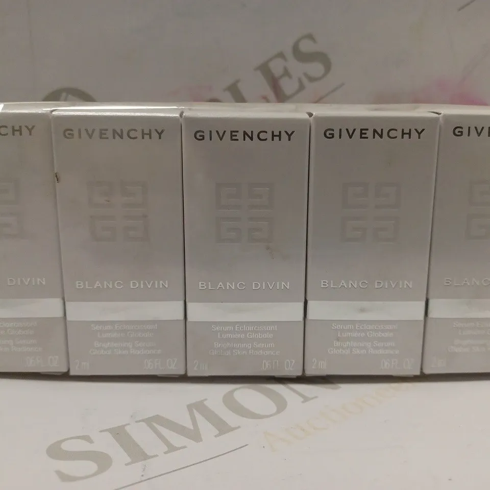 BOX OF APPROX 10 X 2ML GIVENCHY BLANC DIVIN BRIGHTENING SERUM 