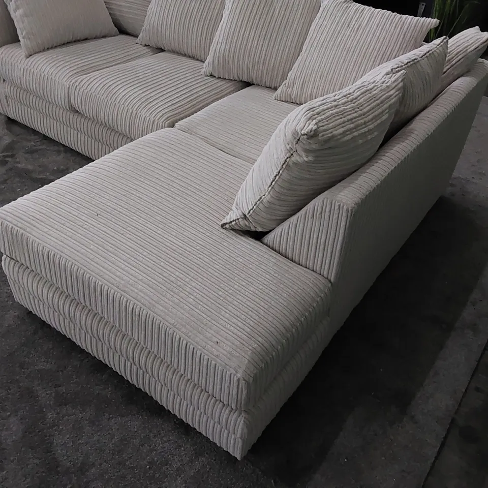 DESIGNER 2-PIECE CORNER SOFA 