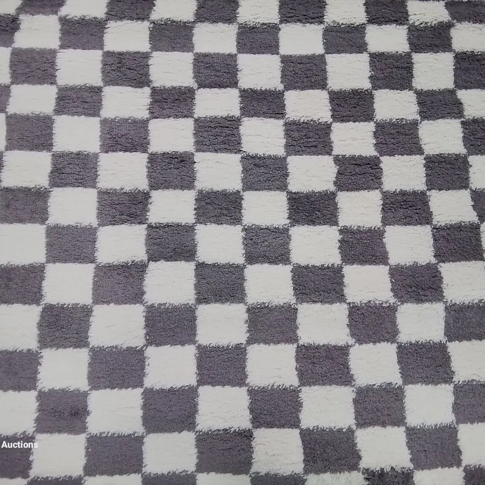 QUALITY DESIGNER LILAC CHEQUERED PATTERN 160/230 AREA RUG