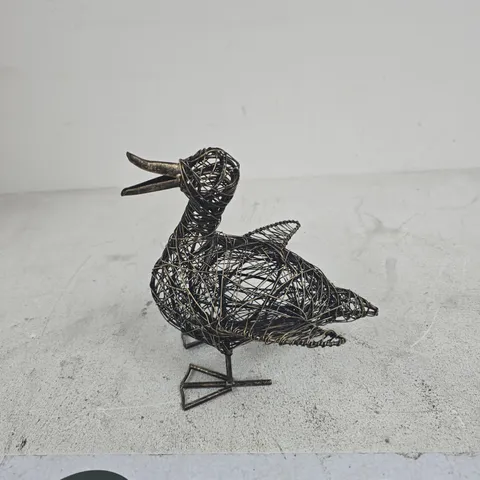 WIRE BIRD SCULPTURE – HANDCRAFTED METAL ARTWORK