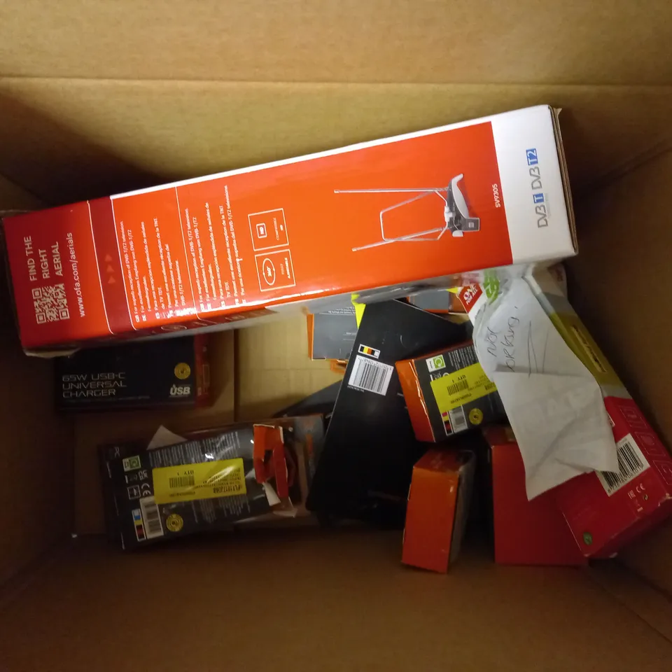 BOX OF APPROX 15 BLACKWEB/ONE FOR ALL ITEMS TO INCLUDE SAMSUNG REPLACEMENT REMOTE, BLACKWEB SLIM POWER BANK AND BLACKWEB WIRELESS CHARGING PAD