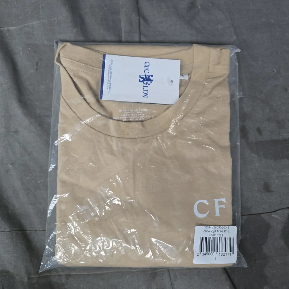 CHELSEA FOOTBALL CLUB T-SHIRT IN BEIGE SIZE LARGE