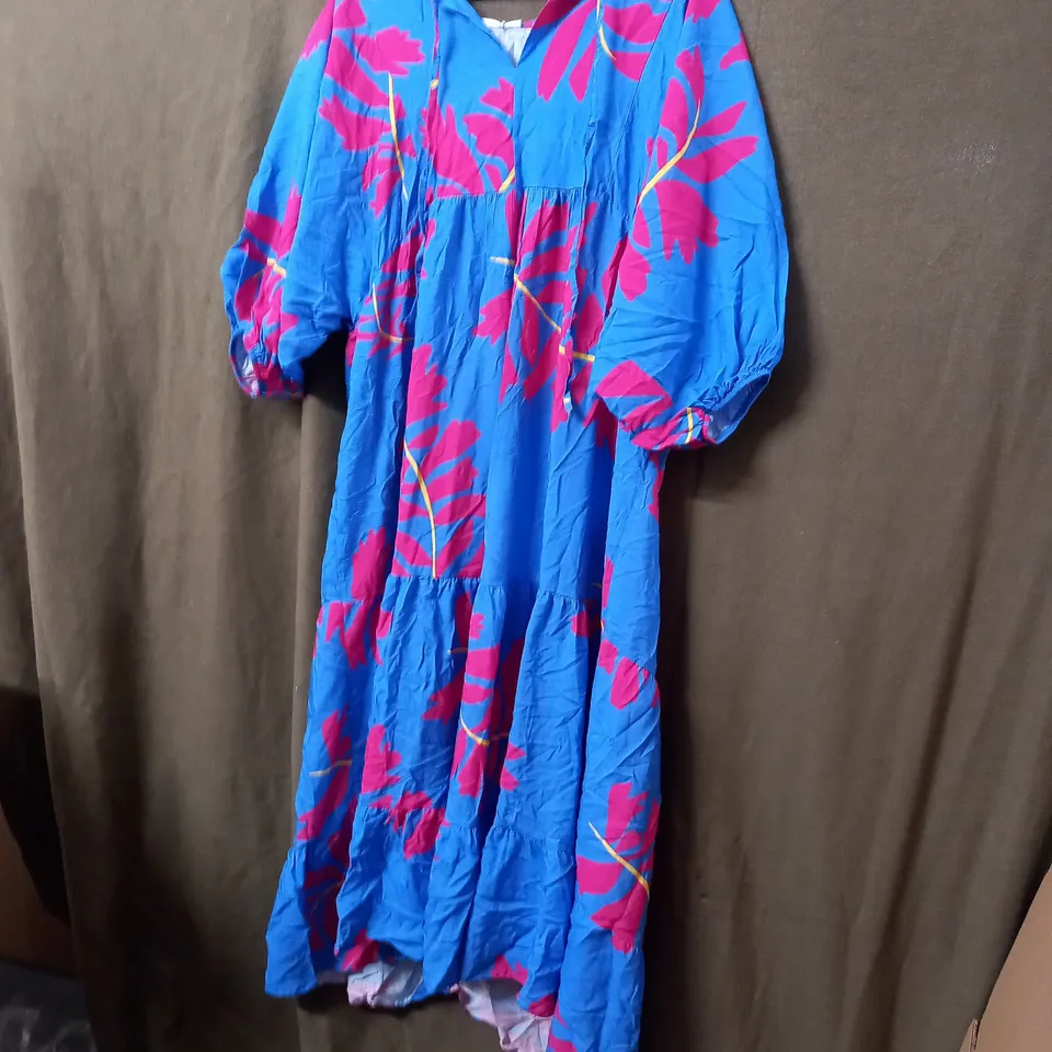 H TREND FLORAL PATTERN DRESS - BLUE/RED - SIZE UNKNOWN