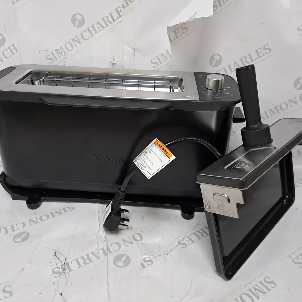NINJA 2 IN 1 TOASTER & GRILL ST100UK