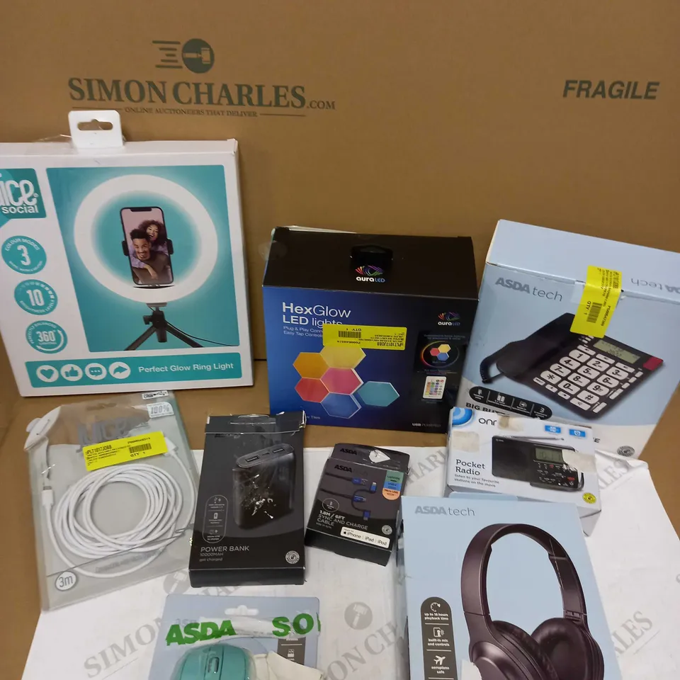 LOT OF APPROXIMATELY 20 ELECTRICAL ITEMS TO INCLUDE GLOW RING LIGHT, BIG BUTTON TELEPHONE, WIRELESS HEADPHONES ETC 