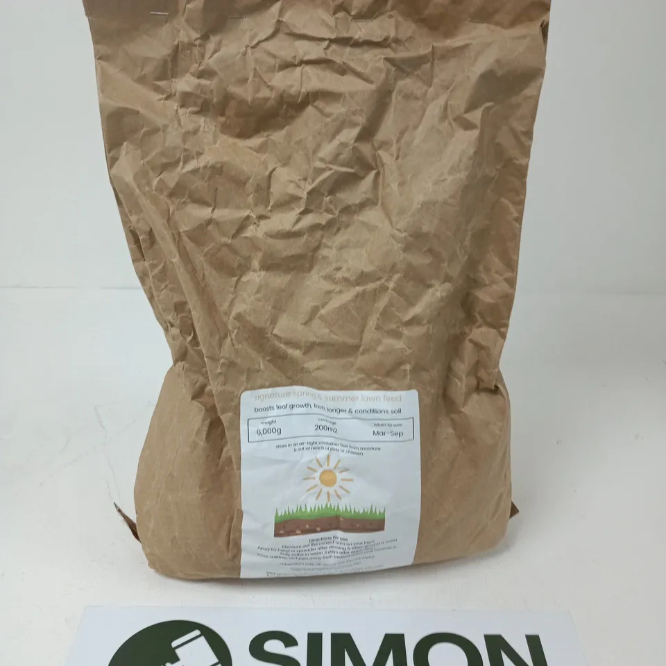 SIGNATURE SPRING & SUMMER LAWN FEED – 6 KG BAG