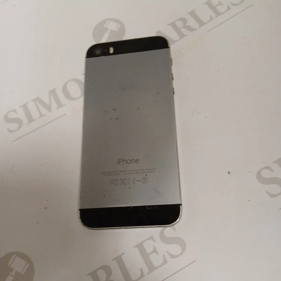 SILVER IPHONE 5S- MODEL A1457
