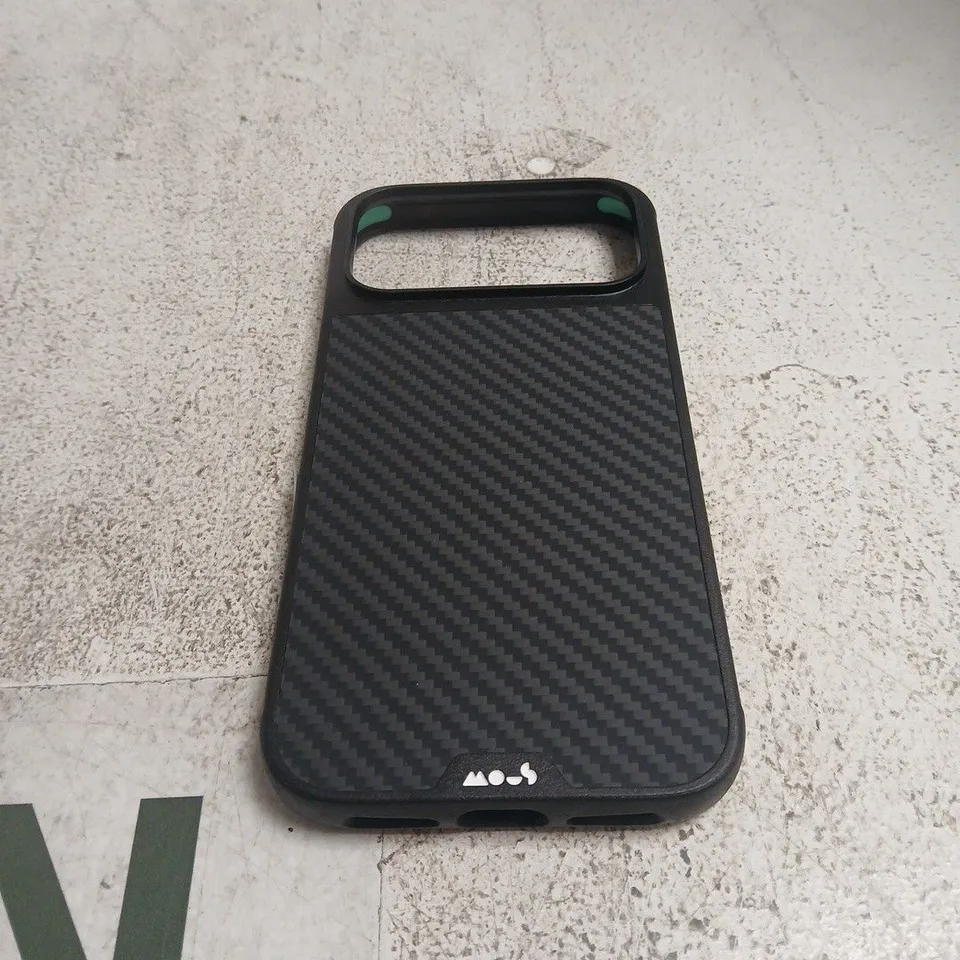 2 x MOUS BLACK IPHONE CASE IN BLACK BOXED