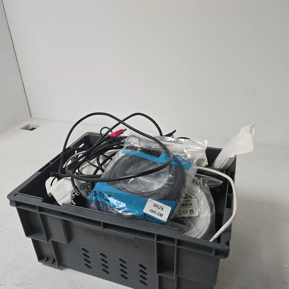 APPROXIMATELY 10 ASSORTED ELECTRICAL ITEMS INCLUDING SKY REMOTE AND HIGH QUALITY CABLE