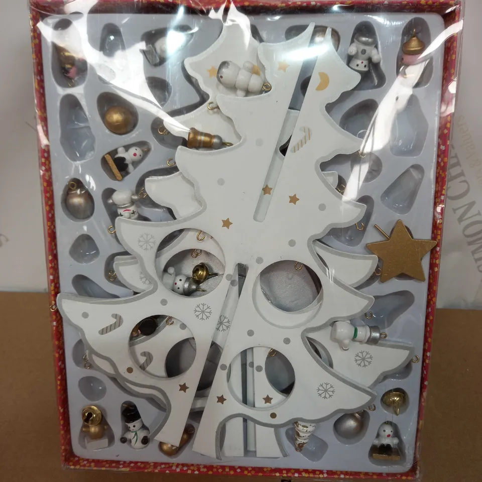 MUSICAL! SPINNING! DECOTREE - SILVER/WHITE