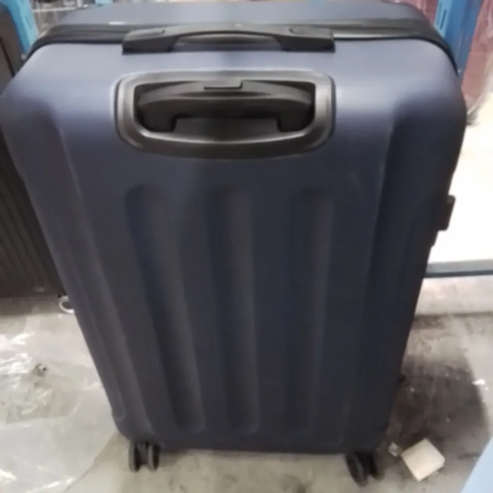 LUGG TRAVEL SUITCASE 