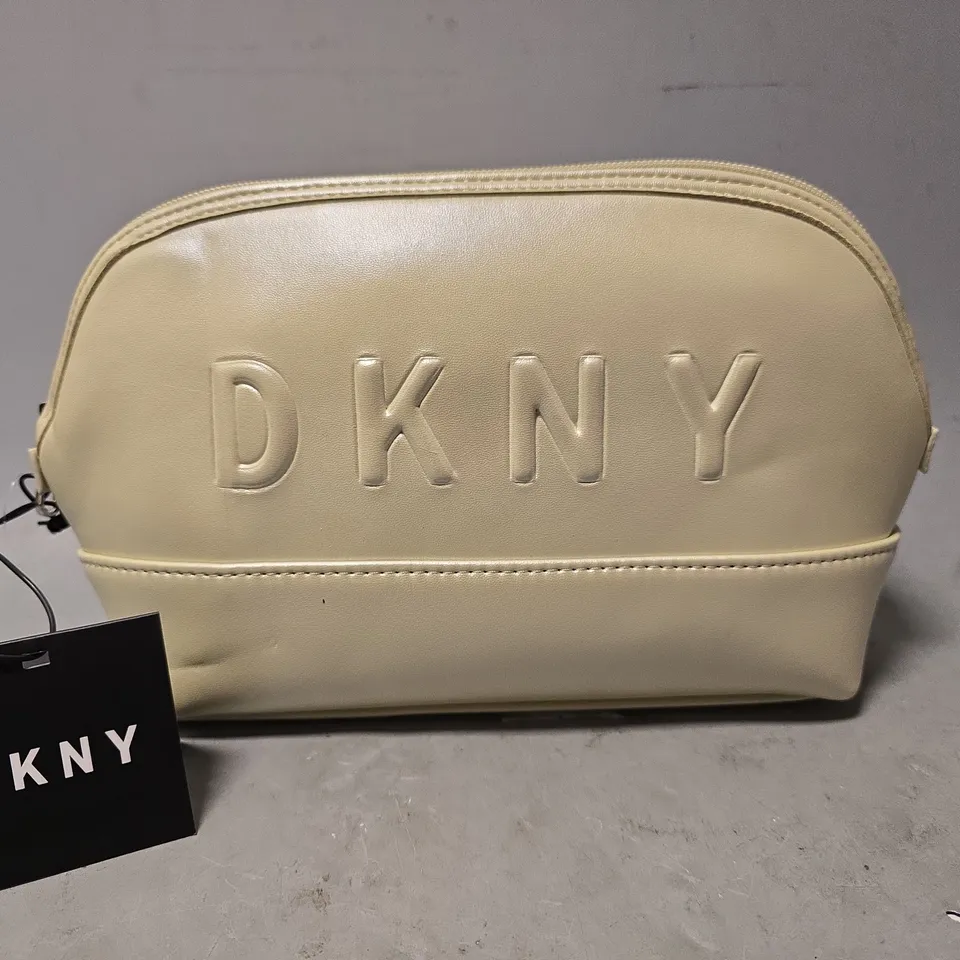 DKNY LARGE DOME TOILETRY / COSMETIC / MAKEUP BAG