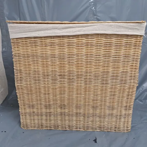 VERY HOME RATTAN LAUNDRY SORTER