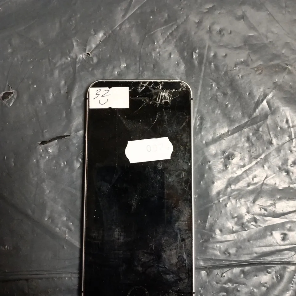 APPLE IPHONE SE A1723