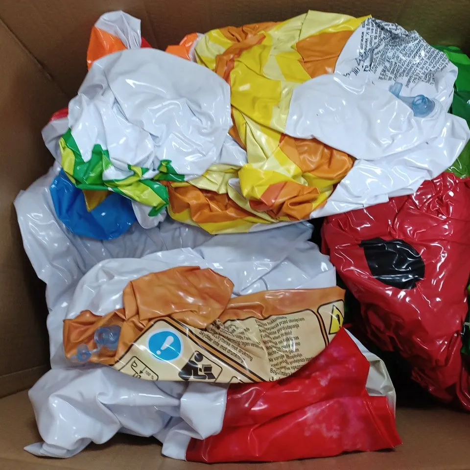 BOX OF ASSORTED INFLATABLE ITEMS TO INCLUDE WATERMELON, FLAMINGO, ETC