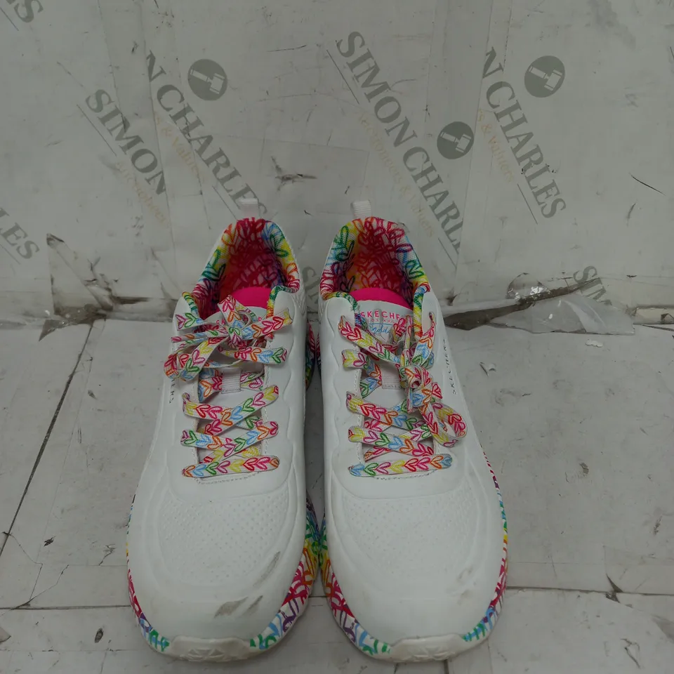 SKECHERS GOLD CROWN TRAINERS WHITE SIZE 6