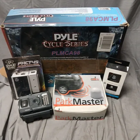 APPROXIMATELY 7 ASSORTED ITEMS TO INCLUDE NETWORK CABLE TESTER, PARK MASTER, HEADPHONE AMPLIFIER, ETC