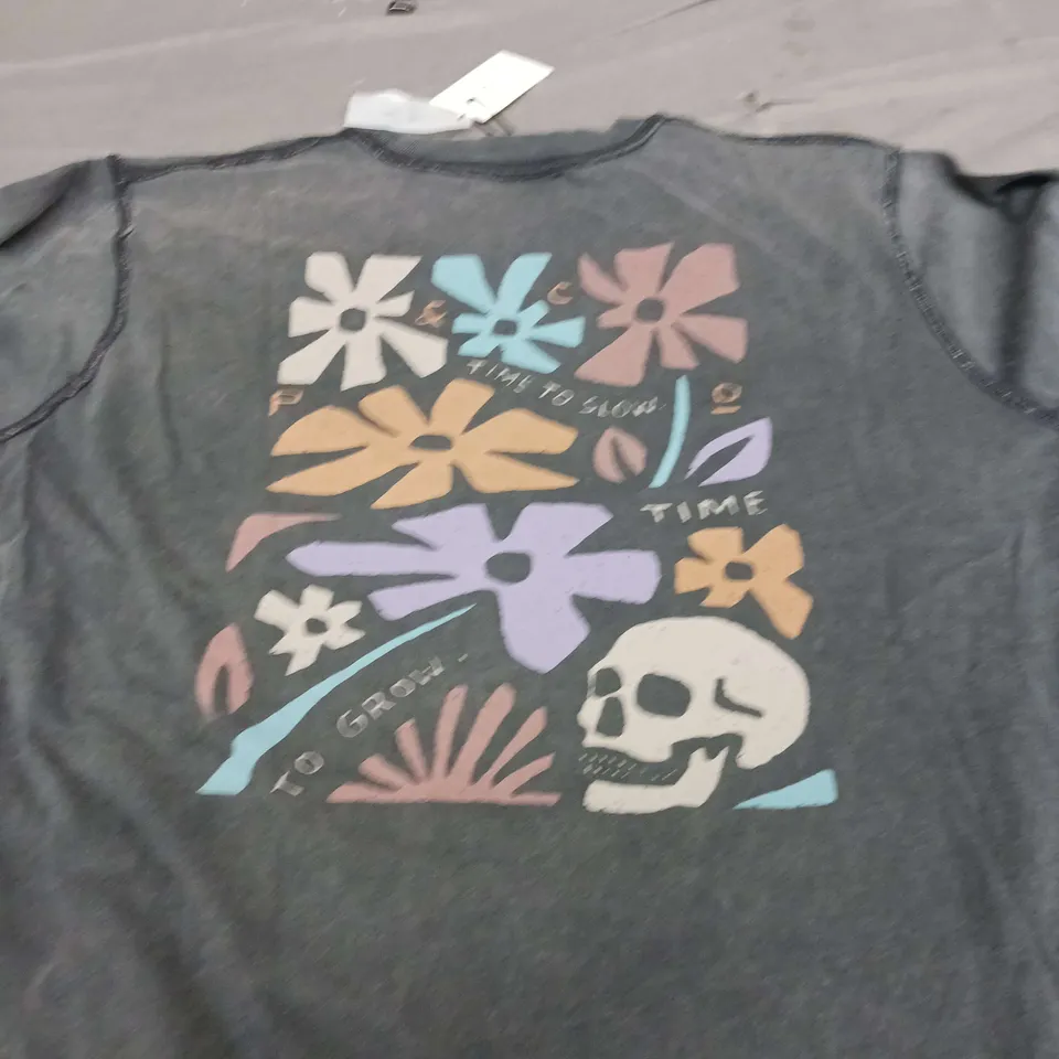 P&CO GRAPHIC TEE - SIZE M