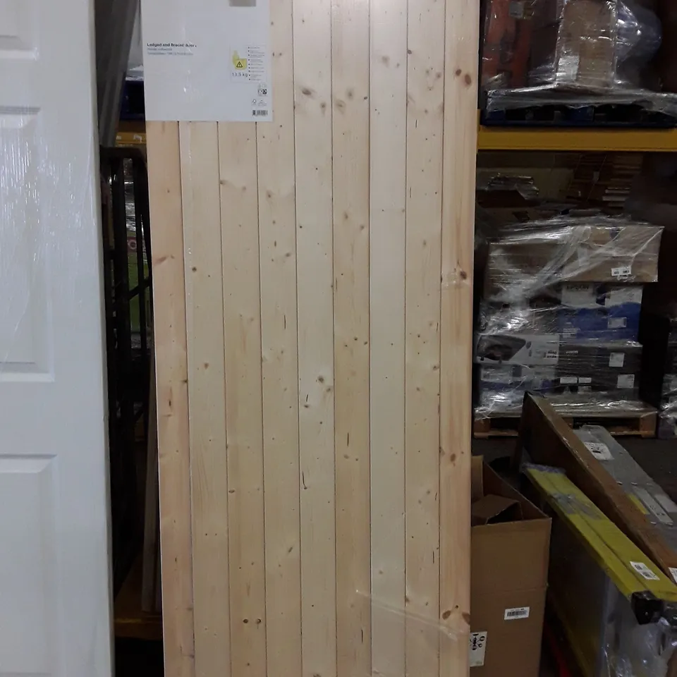 NORDIC SOFTWOOD LEDGED AND BRACED DOOR 1981×762×40MM