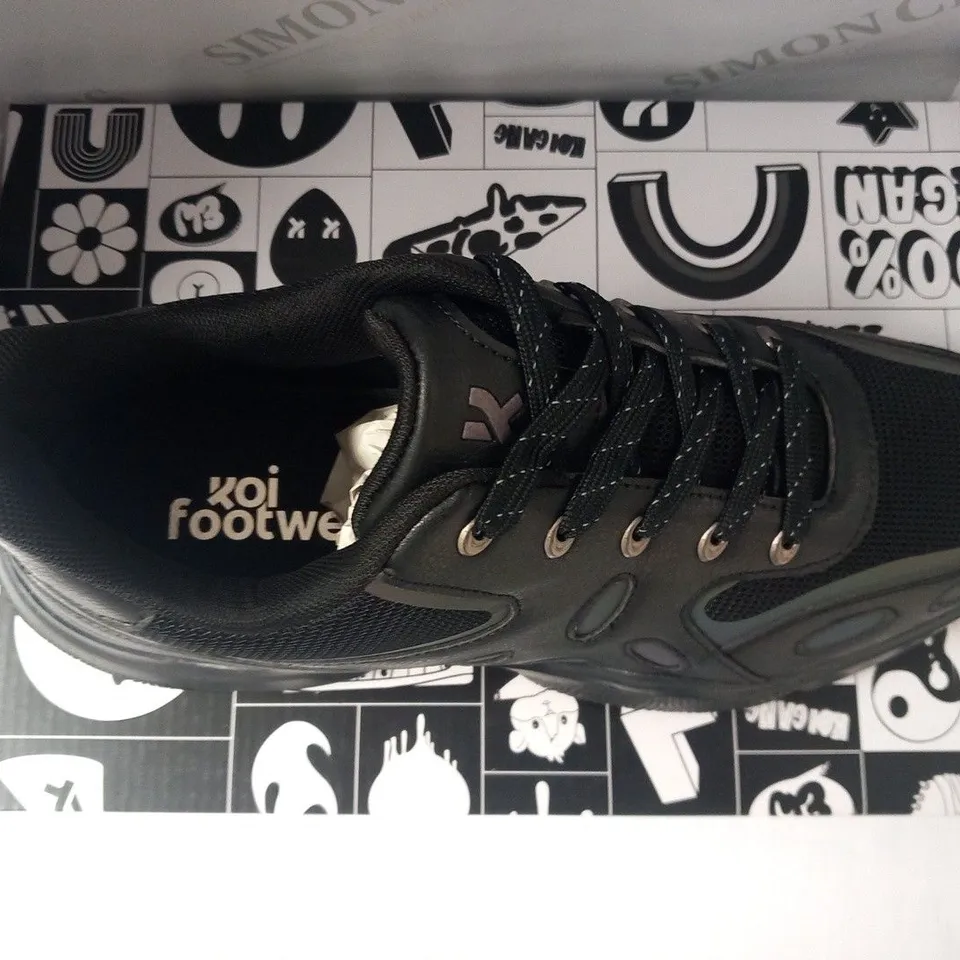 BRAND NEW BOXED PAIR OF KOI DUSTY BLACK RAINBOW MEN'S CADIAN TRAINERS SIZE 8