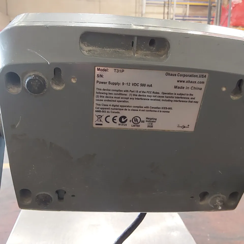 HERBERT BPS 700 SERIES SCALES WITH STAINLESS STEEL WEIGHING PLATFORM