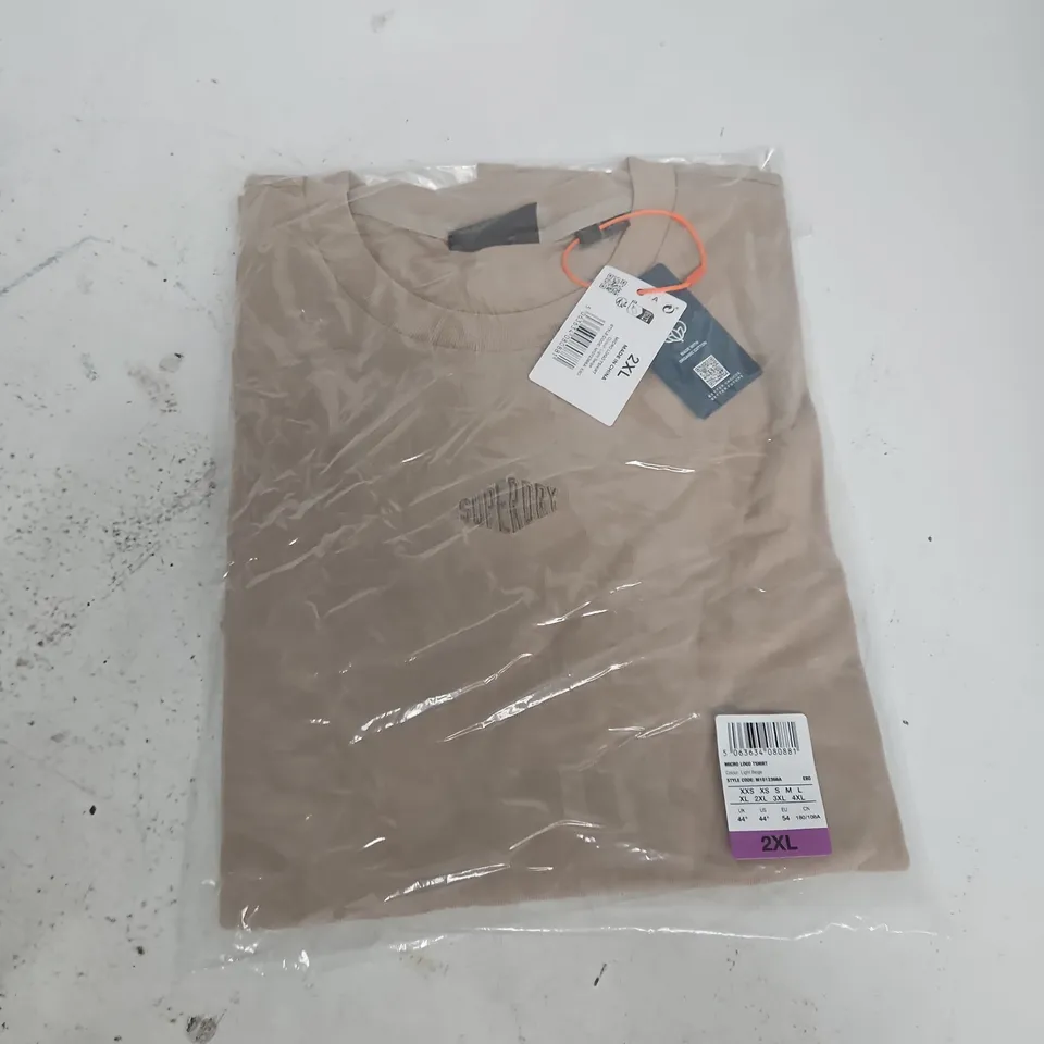 BAGGED SUPERDRY MICRO LOGO T-SHIRT IN LIGHT BEIGE - 2XL