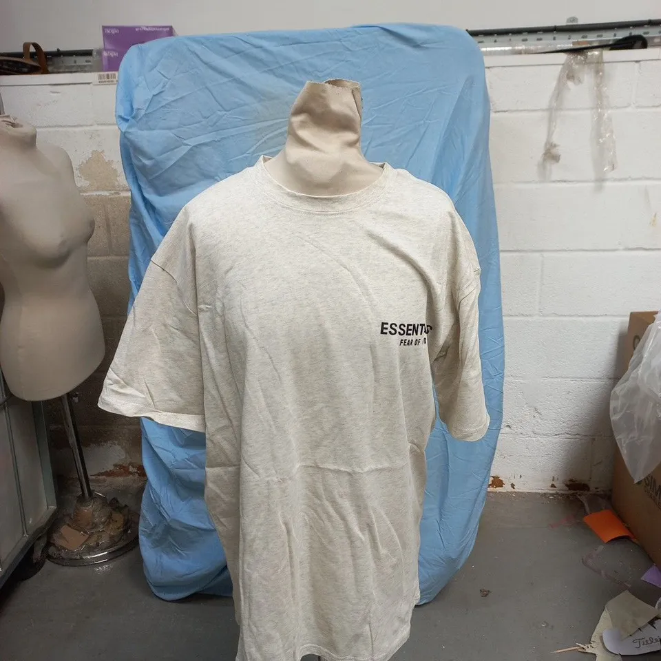 FEAR OF GOD ESSENTIALS T‑SHIRT, GREY – UK M (MEDIUM) – MADE IN VIETNAM
