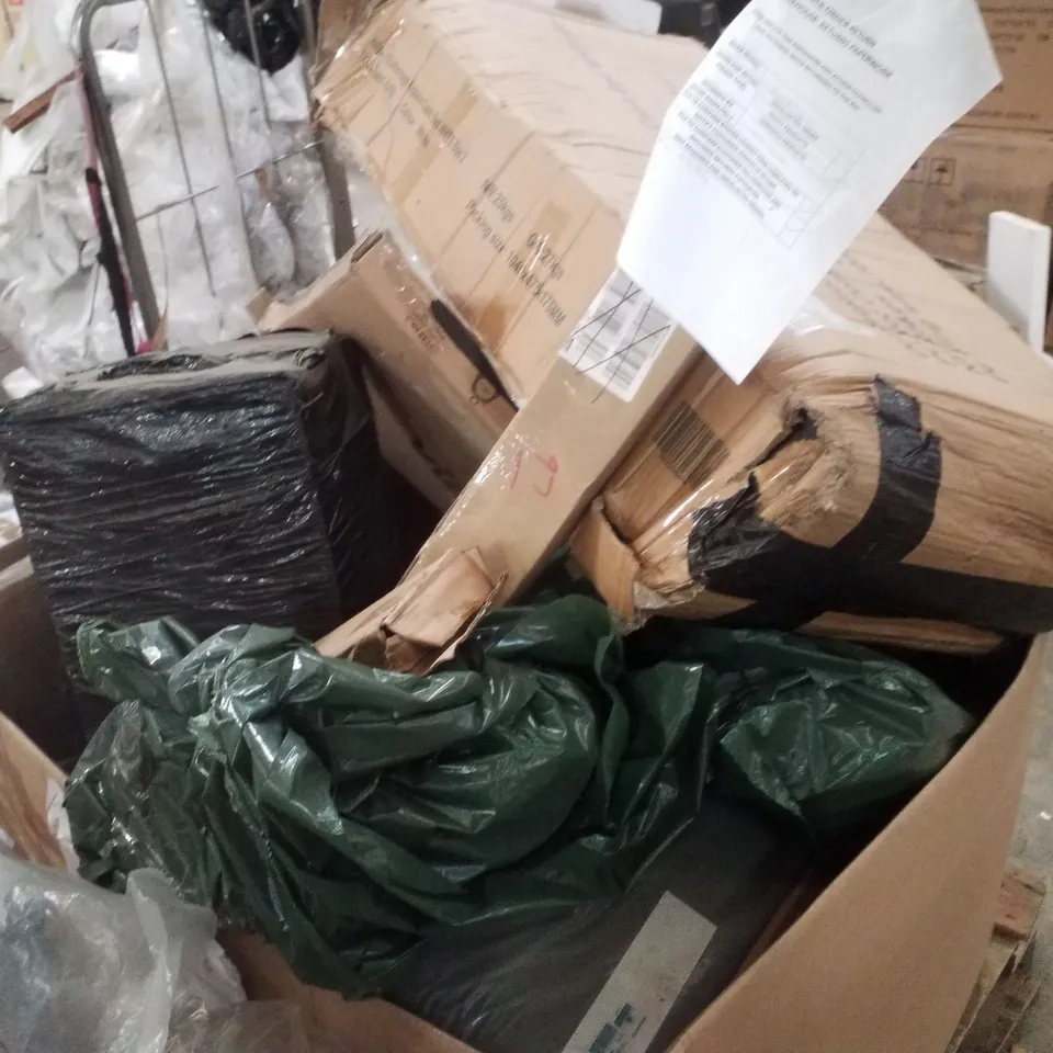 PALLET CONTAINING ASSORTED PRODUCTS INCLUDING BIRD FEEDING HOUSE STAND, ARTIFICIAL PLANT & TRELLIS PLANTER 