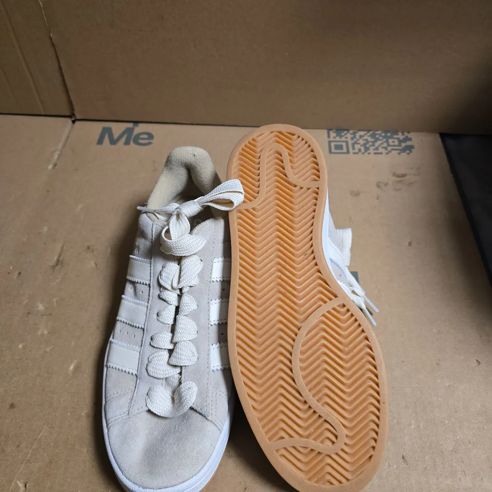ADIDAS CAMPUS CREAM SUEDE SNEAKERS WITH WHITE THREE STRIPES – UK SIZE 6.5 