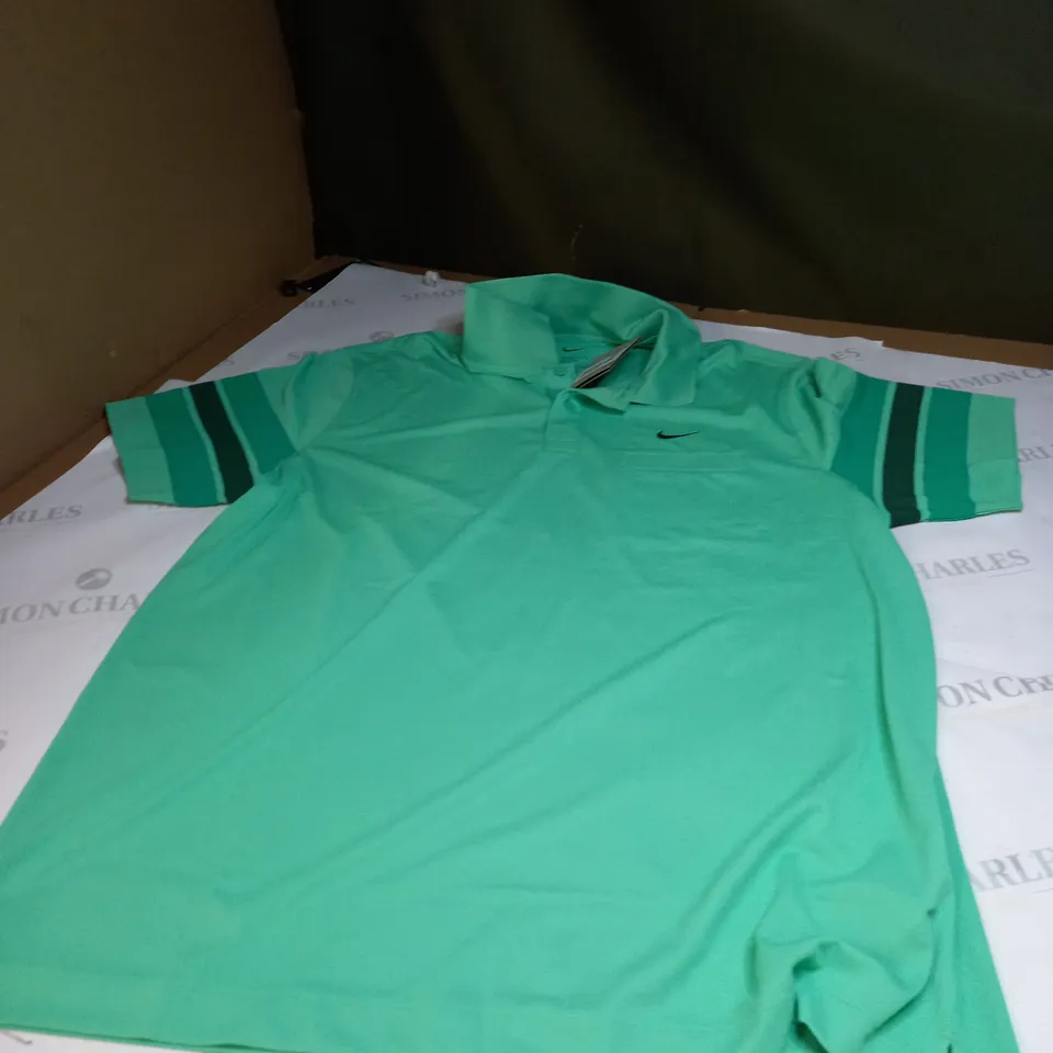 NKE GREEN GOLF SHIRT SIZE M 