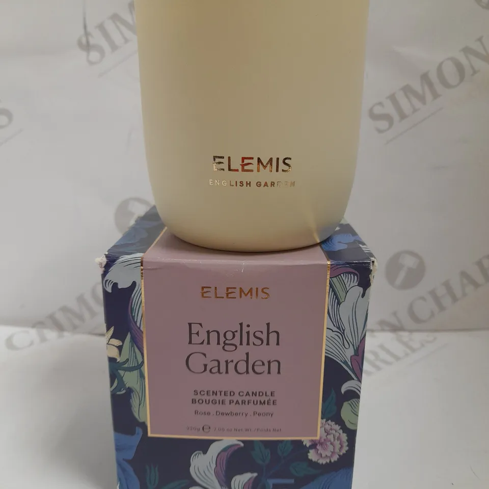 ELEMIS ENGLISH GARDEN SCENTED CANDLE - ROSE, DEWBERRY, PEONY