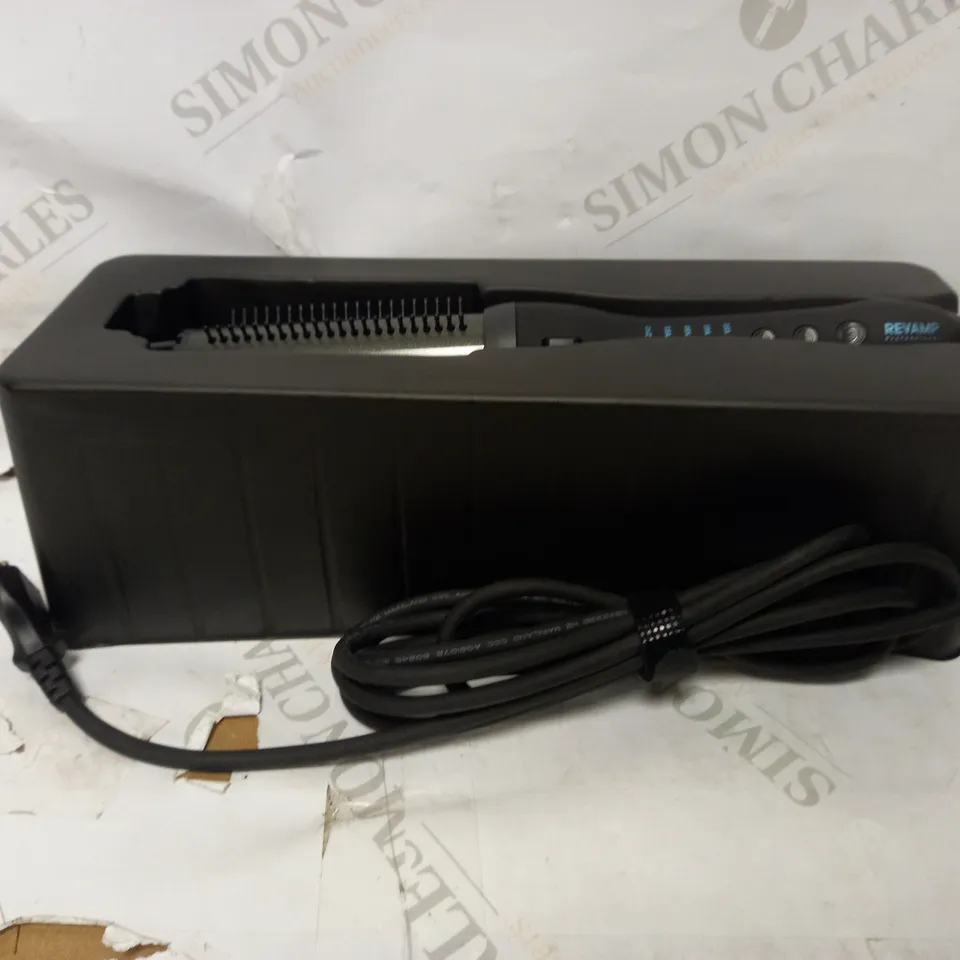 BOXED REVAMP PROGLOSS PERFECT FINISH CERAMIC CURL AND WAVE BRUSH