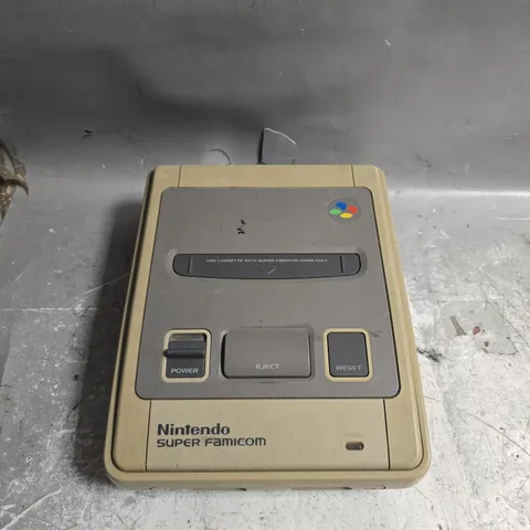 NINTENDO SUPER FAMICOM