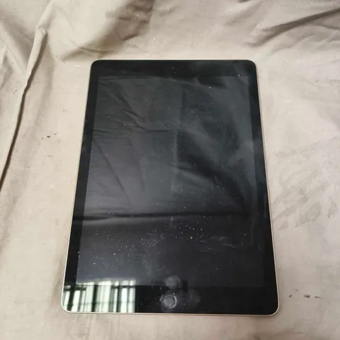 APPLE IPAD PRO TABLET - A1673