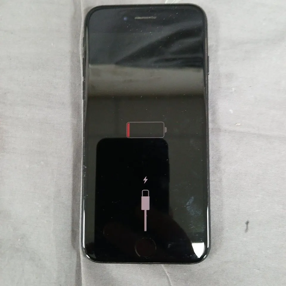 APPLE IPHONE 7 (UNLOCKED) – BLACK, 32GB