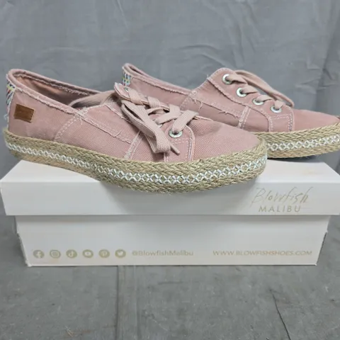 BOXED PAIR OF BLOWFISH BEUNOS SHOES IN DUSTY PINK SIZE UK 7