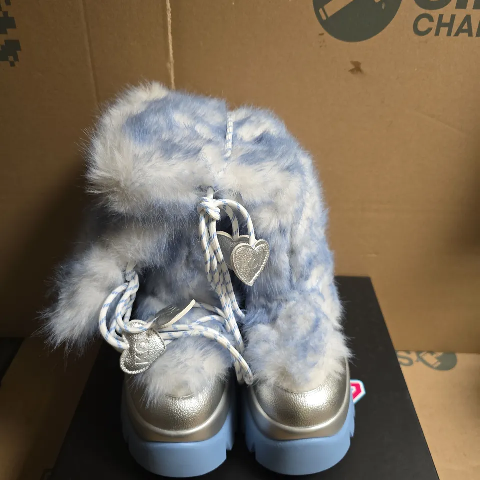 BOXED PAIR OF KOI X HATSUNE MIKU SNOW MIKU FLUFFY MONSTER BOOTS - UK 4