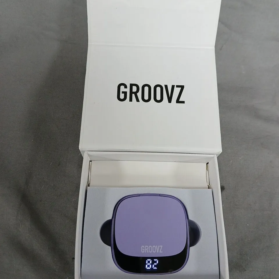 GROOVZ WIRELESS EARBUDS WITH PURPLE CHARGING CASE