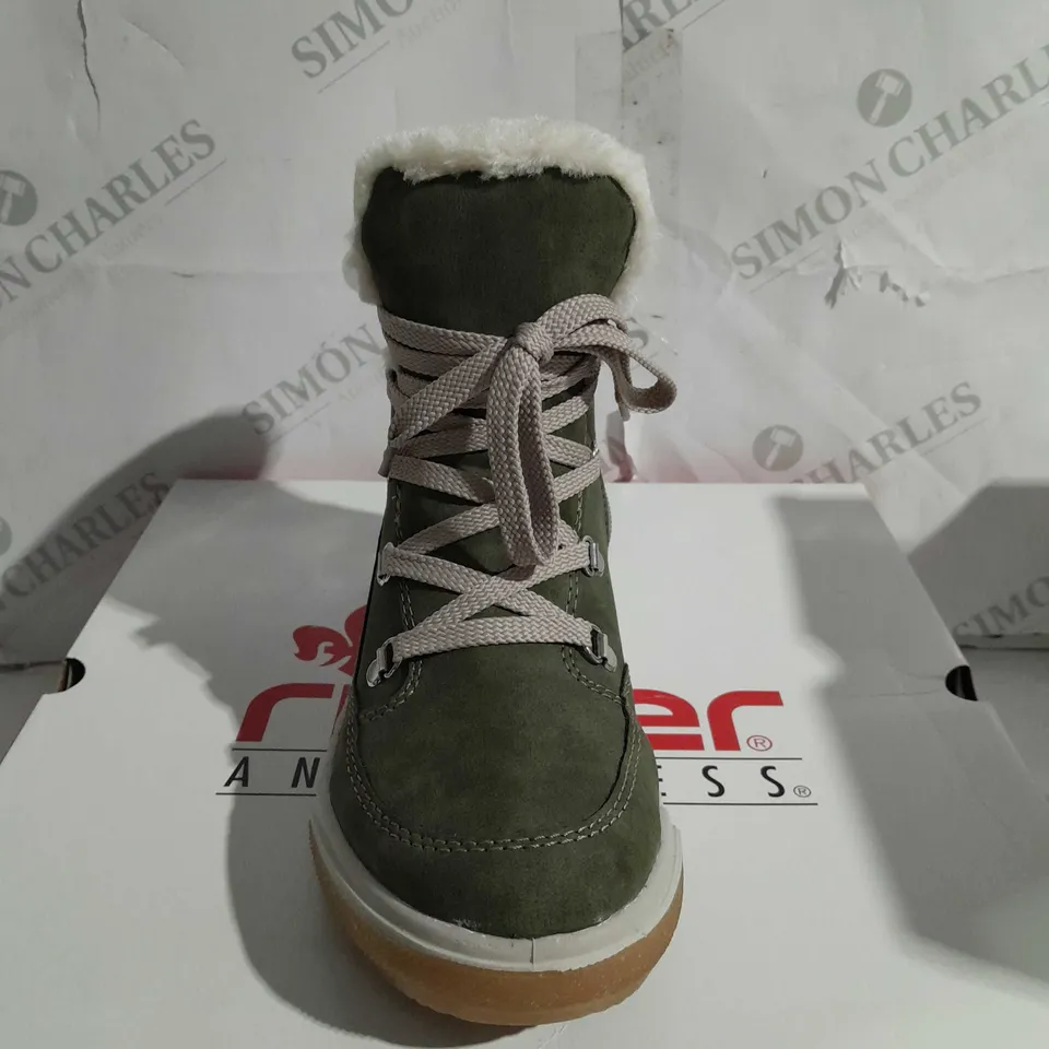 BOXED PAIR OF RIEKER ANTISTRESS WATER RESISTANT WARM HIKING BOOTS IN KHAKI - SIZE 5