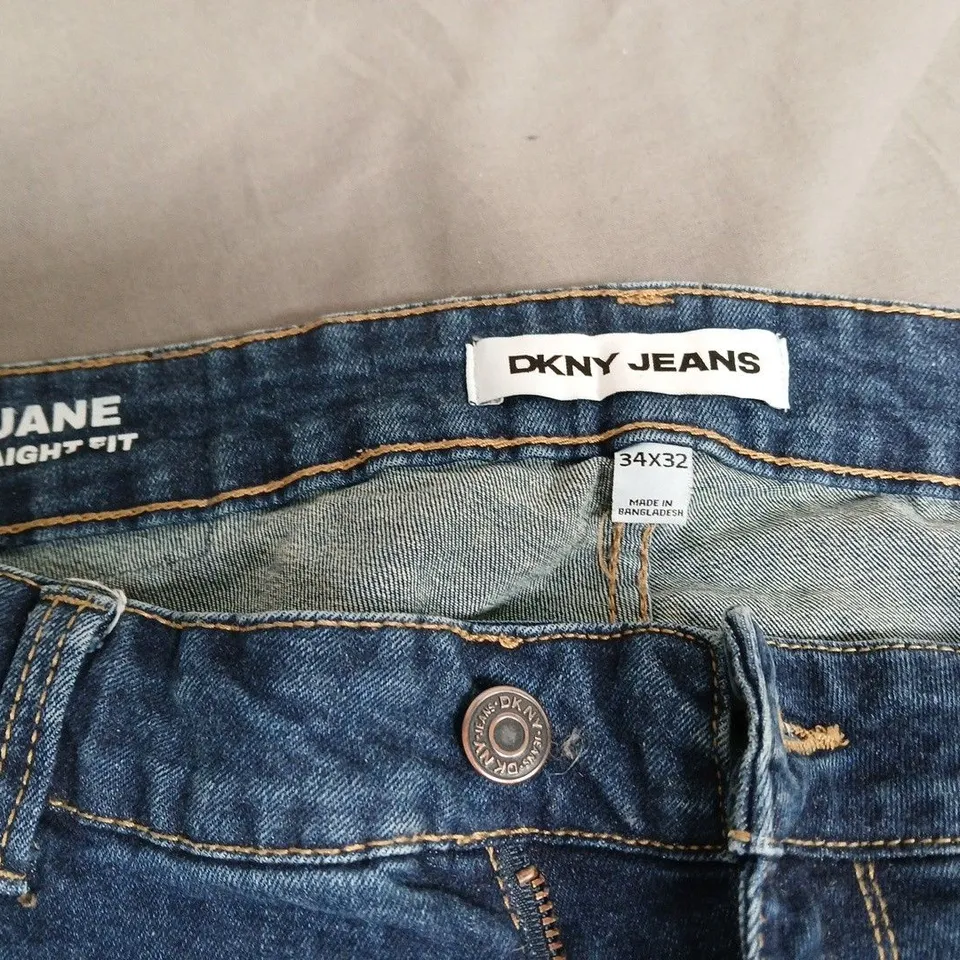 DKNY JEANS DUANE STRAIGHT FIT DENIM JEANS – BLUE, 34X32 – MADE IN BANGLADESH