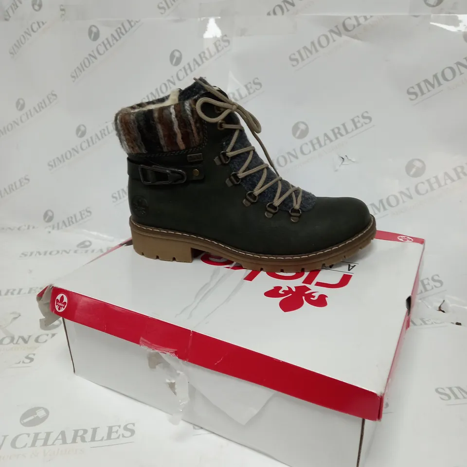BOXED PAIR OF RIEKER BOOTS SIZE EUR 39