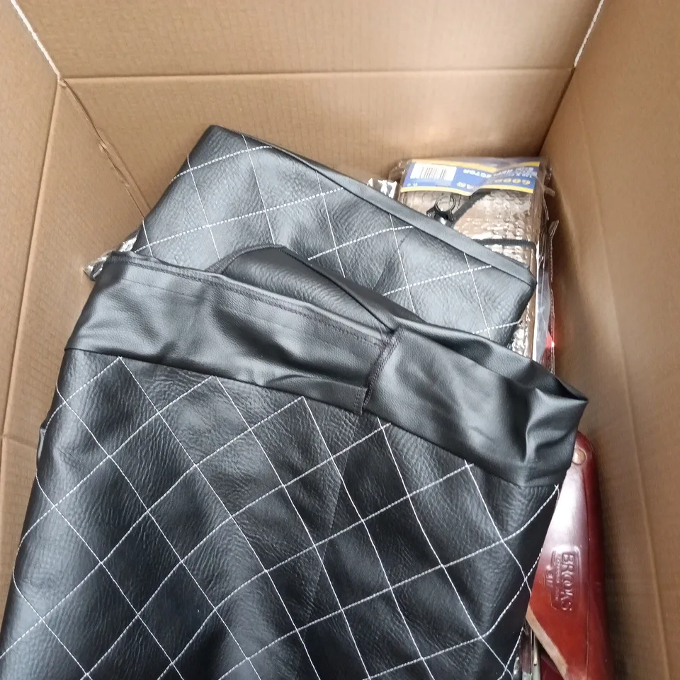 BOX OF APPROXIMATELY 20 ASSORTED AUTO RELATED ITEMS TO INCLUDE GOODYEAR FOLDING SUN REFLECTOR, THEORY TEST EXPERT PASS KIT, FRONT WHEEL CENTRE CAP TRIM ETC