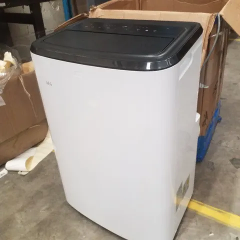 BOXED AEG AXP26U339CW PORTABLE AIR CONDITIONER 64 DB WHITE