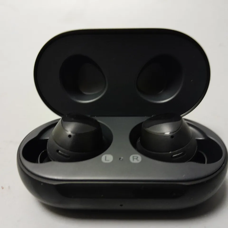 BOXED SAMSUNG GALAXY BUDS