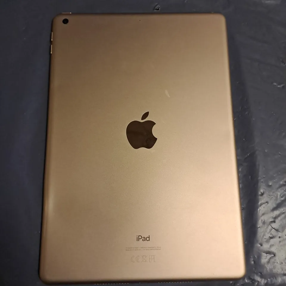 UNBOXED APPLE IPAD A2270 