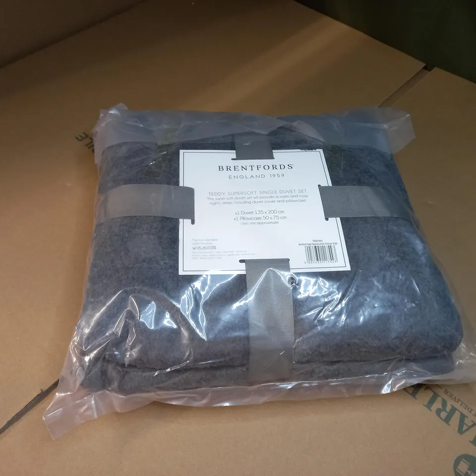PACKAGED BRENTFORDS GREY TEDDY SUPERSOFT SINGLE DUVET SET